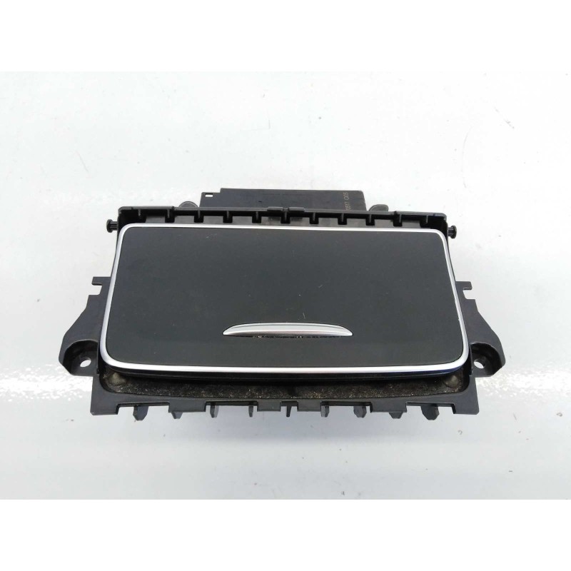 Recambio de cenicero para mercedes-benz clase a (w176) a 180 blueefficiency (176.042) referencia OEM IAM 1766809900  E3-A1-3-6