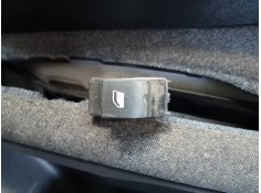 MANDO ELEVALUNAS TRASERO DERECHO 