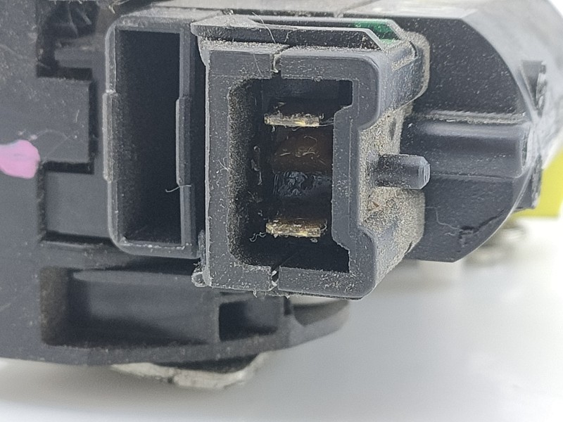 Recambio de cerradura puerta trasera derecha para dacia duster laureate 4x2 referencia OEM IAM   E1-A1-40-1