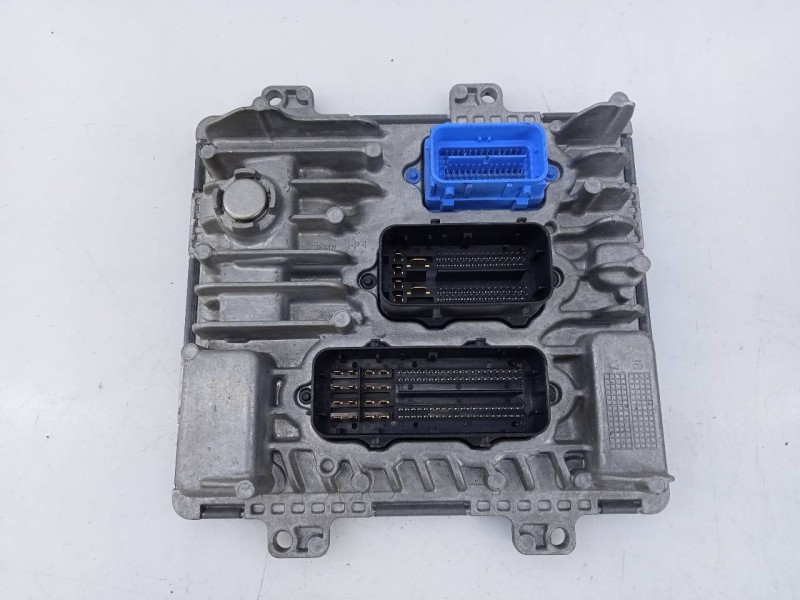 Recambio de centralita motor uce para opel astra k lim. 5türig dynamic referencia OEM IAM 55503869 A2C113908010003 E3-A5-19-4