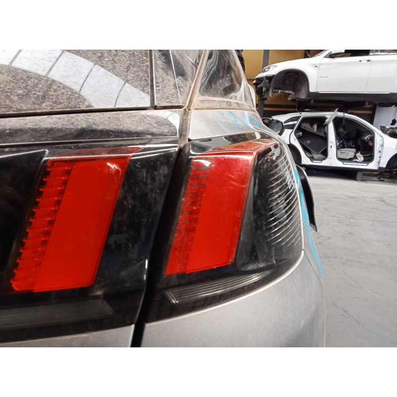 Recambio de piloto trasero derecho para peugeot 3008 suv referencia OEM IAM   
