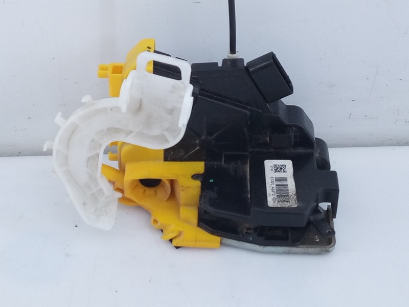 Recambio de cerradura puerta delantera derecha para kia cee´d drive referencia OEM IAM 81320A2410KLN A045035 E3-B5-10-2