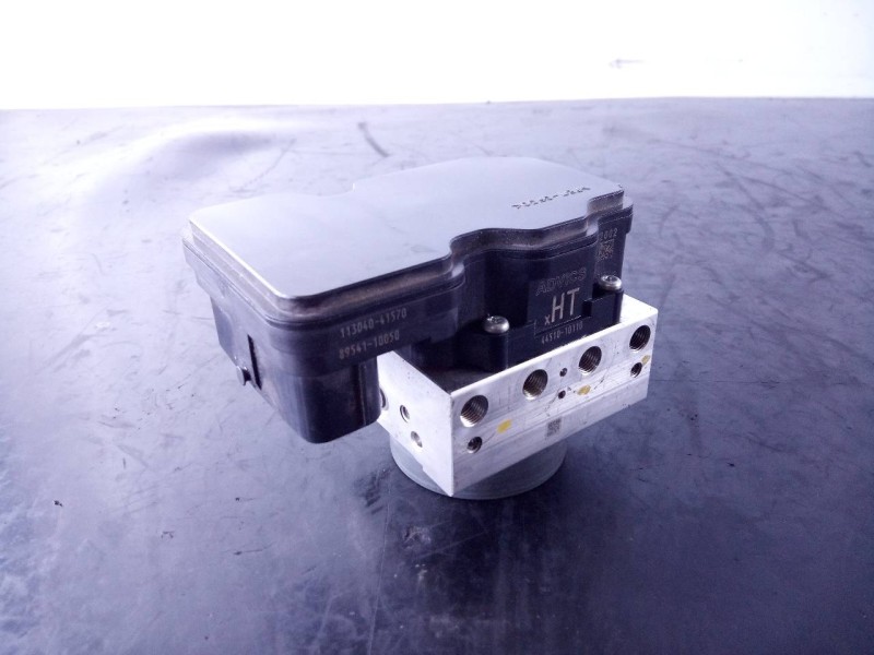 Recambio de abs para toyota c-hr hybrid dynamic referencia OEM IAM 4451010110 11304041570 P3-B9-20-2
