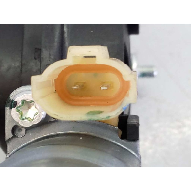 Recambio de elevalunas delantero izquierdo para hyundai i10 essence referencia OEM IAM 5F16105 82401B4110 E2-B5-40-1