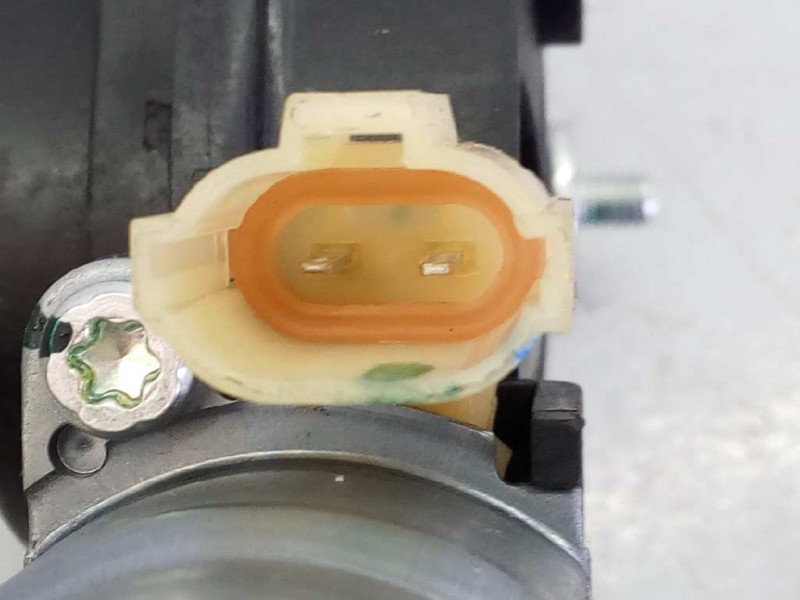 Recambio de elevalunas delantero izquierdo para hyundai i10 essence referencia OEM IAM 5F16105 82401B4110 E2-B5-40-1