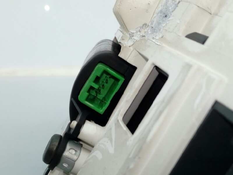 Recambio de cuadro instrumentos para volvo v50 familiar 2.0 d kinetic referencia OEM IAM 30710071  E3-B5-43-2