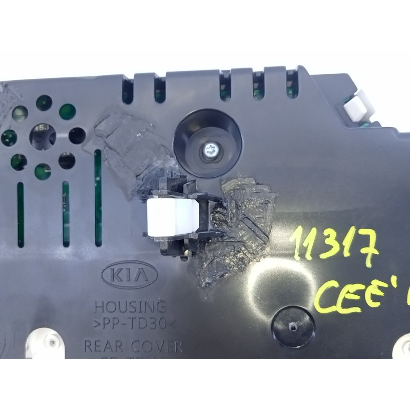 Recambio de cuadro instrumentos para kia cee´d drive referencia OEM IAM 94033A2050  E3-A3-25-4