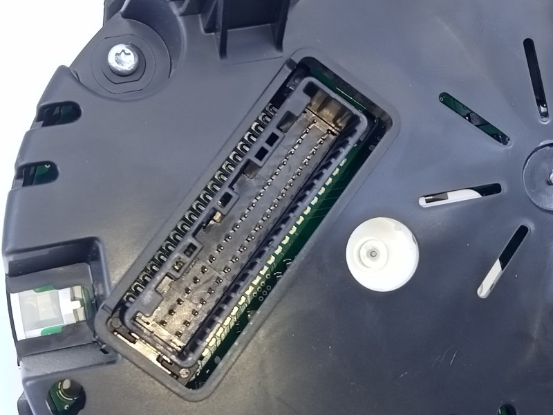 Recambio de cuadro instrumentos para kia cee´d drive referencia OEM IAM 94033A2050  E3-A3-25-4