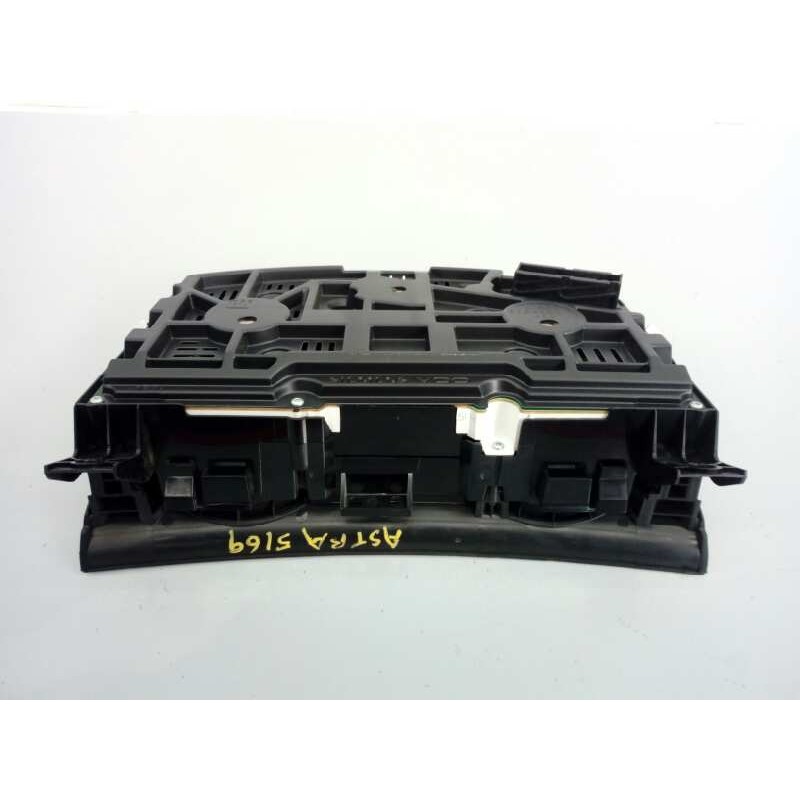 Recambio de cuadro instrumentos para opel astra h berlina cosmo referencia OEM IAM 13225986  E3-A5-17-1