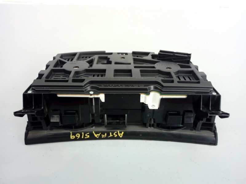 Recambio de cuadro instrumentos para opel astra h berlina cosmo referencia OEM IAM 13225986  E3-A5-17-1