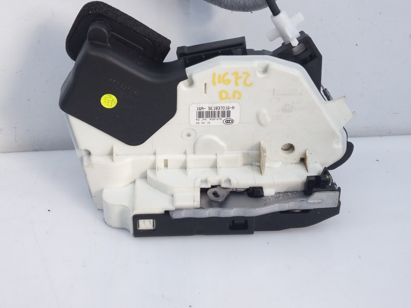 Recambio de cerradura puerta delantera derecha para volkswagen passat lim. (3g2) edition bmt referencia OEM IAM 5E1837016R 52768