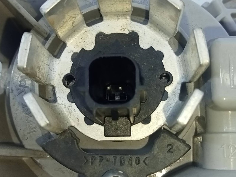 Recambio de faro antiniebla izquierdo para toyota c-hr hybrid dynamic referencia OEM IAM   E2-B4-19-1