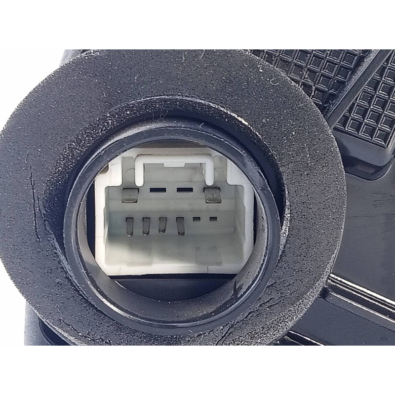 Recambio de cerradura puerta delantera izquierda para toyota land cruiser (j15) gx referencia OEM IAM 6A5070723  E2-B4-55-1