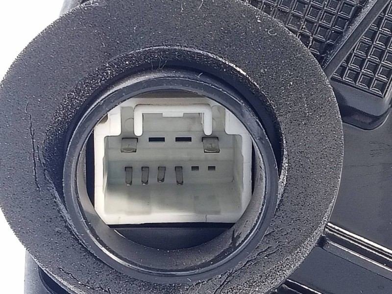 Recambio de cerradura puerta delantera izquierda para toyota land cruiser (j15) gx referencia OEM IAM 6A5070723  E2-B4-55-1