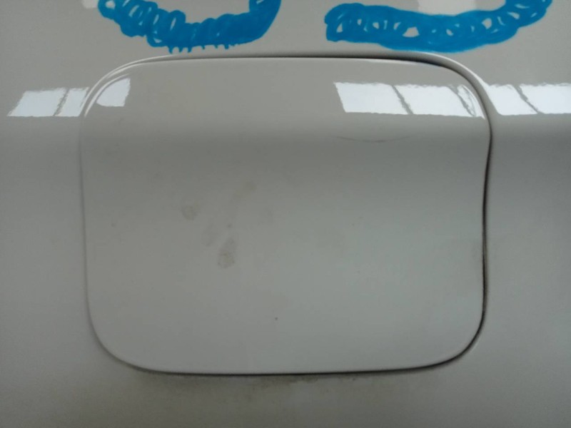 Recambio de tapa exterior combustible para bmw x1 (e84) sdrive 18d referencia OEM IAM   