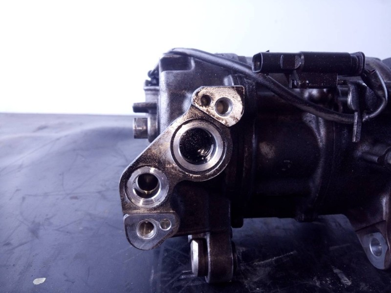 Recambio de compresor aire acondicionado para bmw serie 1 lim. (f20/f21) 116d sport line referencia OEM IAM 4471608766 645292993