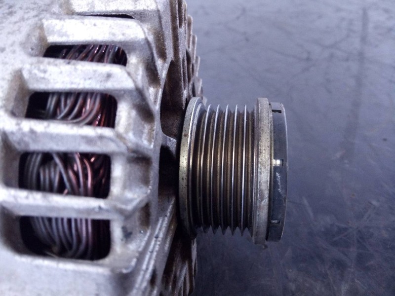 Recambio de alternador para bmw x1 (e84) sdrive 18d referencia OEM IAM 8507624 2608669F P3-B5-24-2