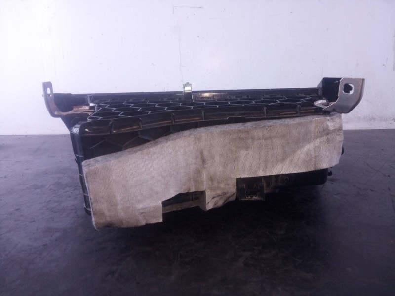 Recambio de guantera para bmw serie 1 lim. (f20/f21) 116d sport line referencia OEM IAM   P2-A2-4