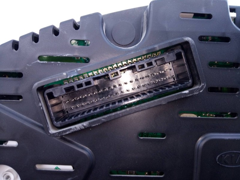 Recambio de cuadro instrumentos para kia sportage concept 4x2 referencia OEM IAM 940033U415  E3-A3-40-1