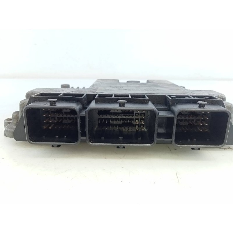 Recambio de centralita motor uce para renault scenic ii authentique referencia OEM IAM 8200391966 0281011776 E2-A1-15-2