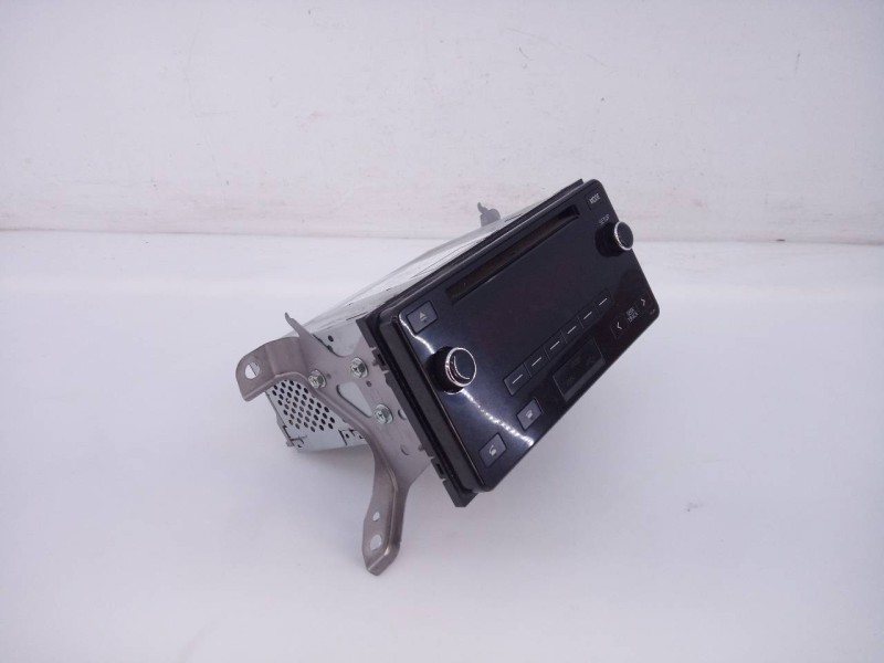Recambio de sistema audio / radio cd para toyota land cruiser (j15) gx referencia OEM IAM 8612060M10 BM600055 E3-B2-34-1