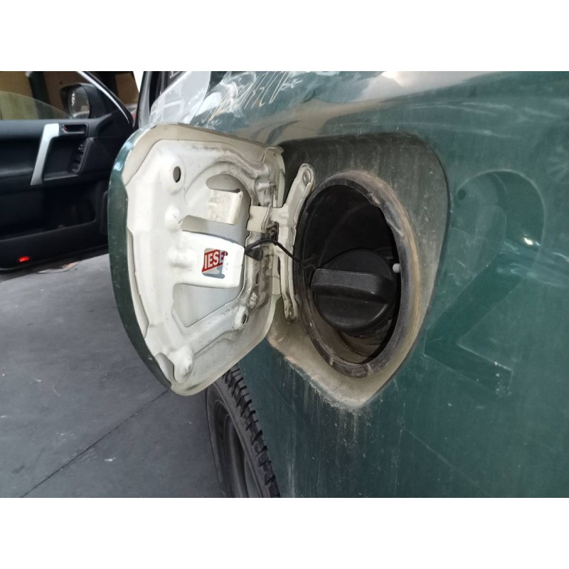 Recambio de tapa exterior combustible para toyota land cruiser (j15) gx referencia OEM IAM   