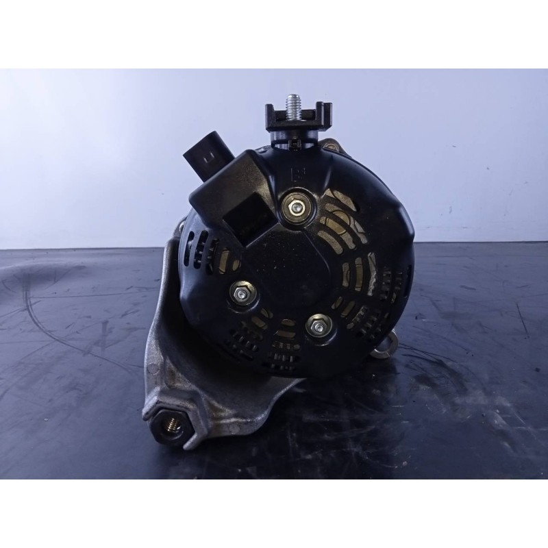 Recambio de alternador para bmw serie 3 touring (f31) 320d efficientdynamics edition referencia OEM IAM 764013104  P3-B5-12-2