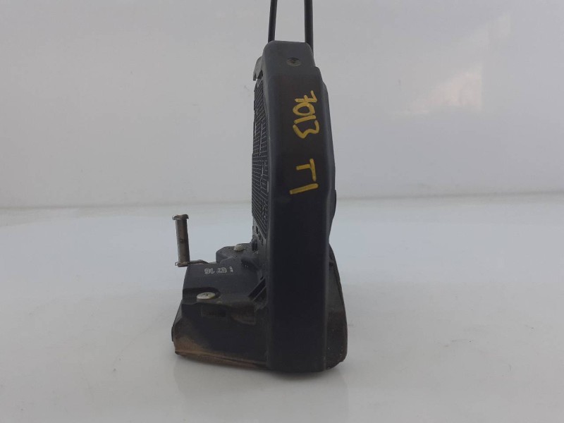 Recambio de cerradura puerta trasera izquierda para toyota auris active referencia OEM IAM   E2-B4-8-2