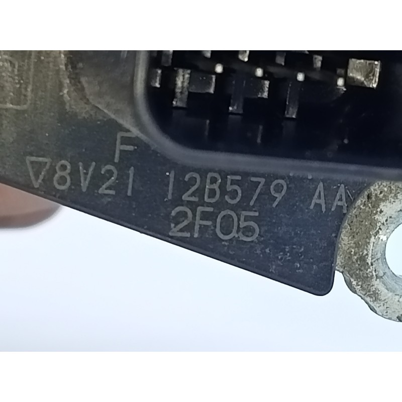 Recambio de caudalimetro para land rover evoque prestige referencia OEM IAM 8V2112B579AA  E3-B3-18-4