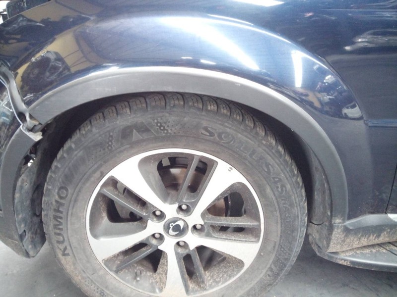 Recambio de aletin delantero izquierdo para ssangyong rexton w limited 4wd referencia OEM IAM   