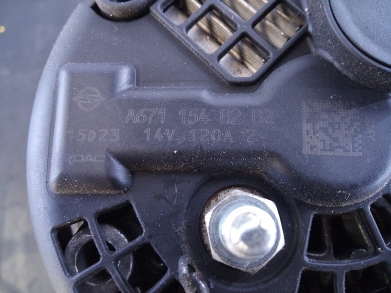 Recambio de alternador para ssangyong rexton w limited 4wd referencia OEM IAM A6711540202  P3-A5-27-3