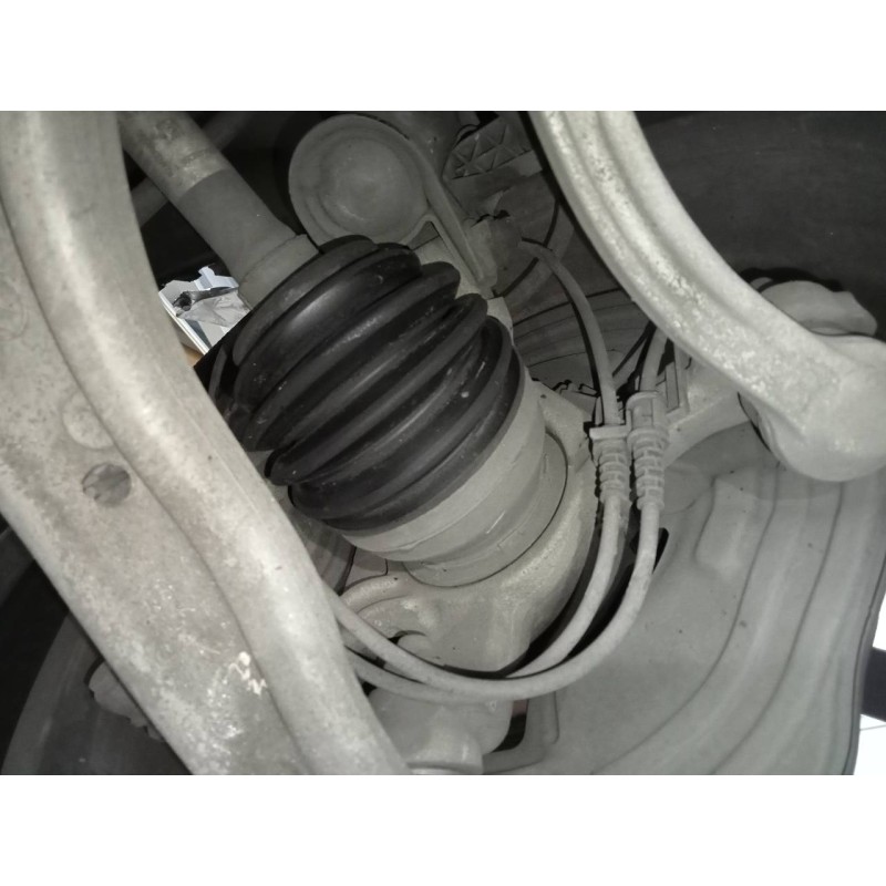 Recambio de mangueta delantera derecha para mercedes-benz clase gla (w156) cross activity referencia OEM IAM   