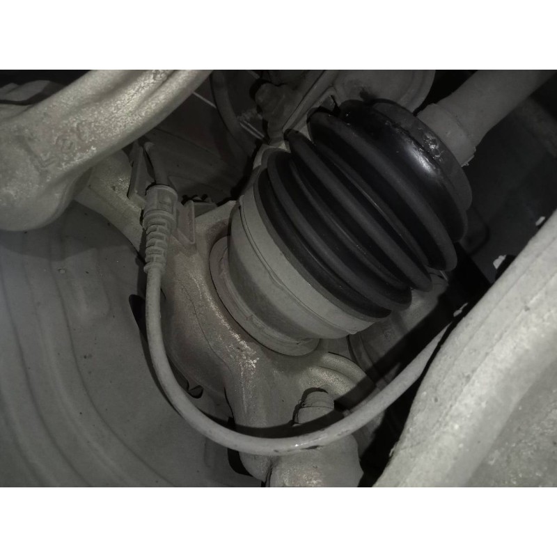 Recambio de mangueta delantera izquierda para mercedes-benz clase gla (w156) cross activity referencia OEM IAM   