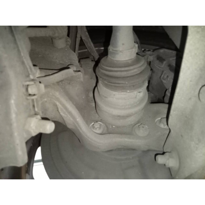 Recambio de mangueta trasera derecha para mercedes-benz clase gla (w156) cross activity referencia OEM IAM   