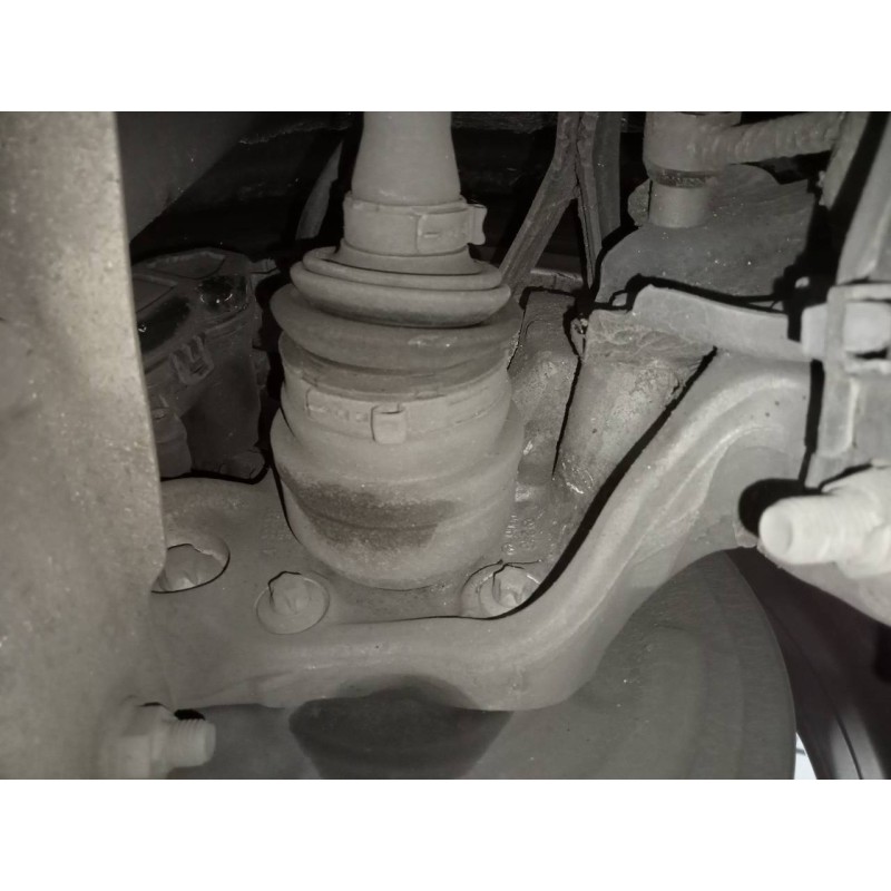 Recambio de mangueta trasera izquierda para mercedes-benz clase gla (w156) cross activity referencia OEM IAM   