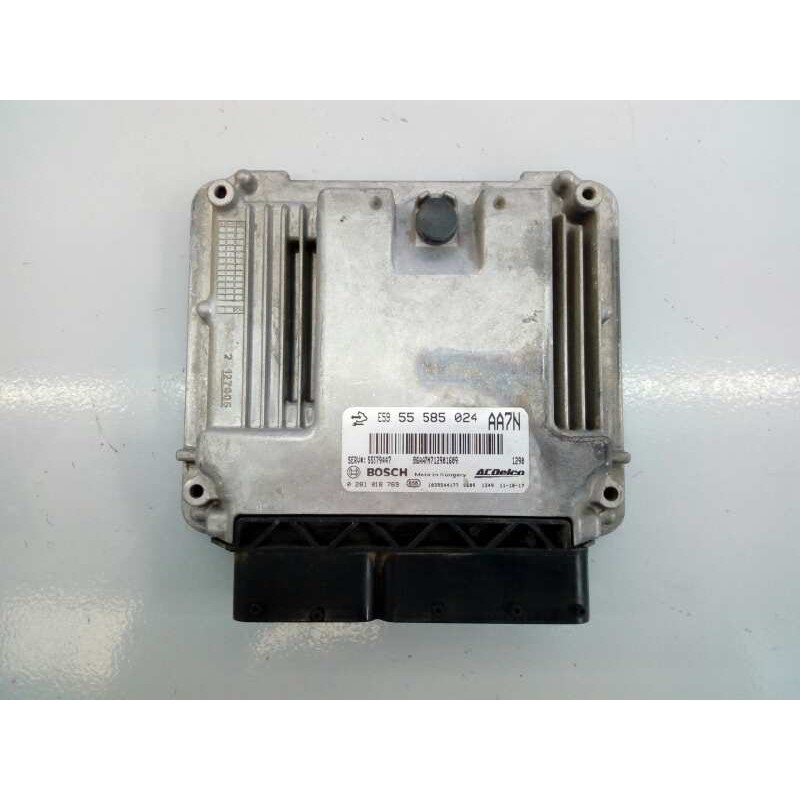 Recambio de centralita motor uce para opel zafira tourer selective referencia OEM IAM 55585024 0281018769 E3-A5-17-5