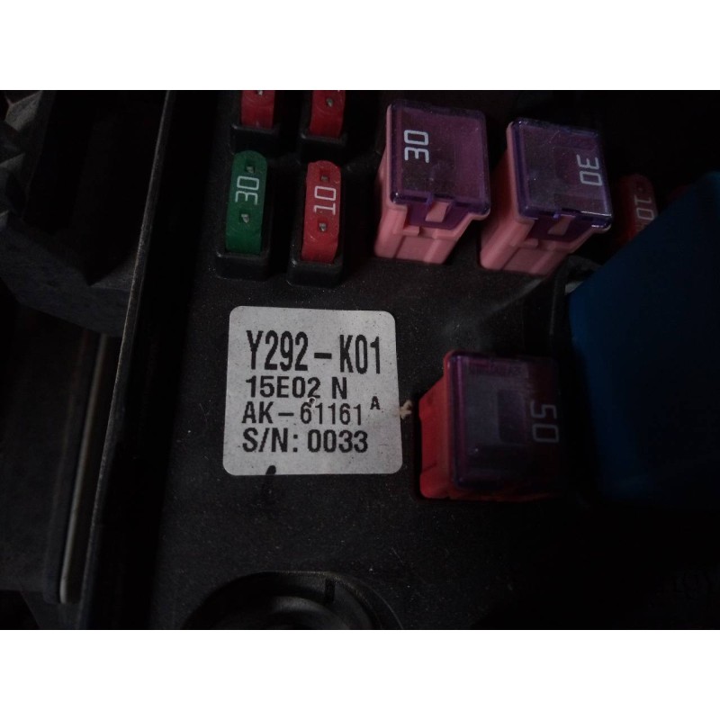 Recambio de caja reles / fusibles para ssangyong rexton w limited 4wd referencia OEM IAM Y292K01 15E02N 