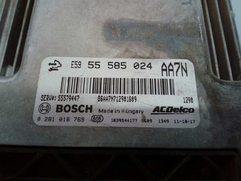 Recambio de centralita motor uce para opel zafira tourer selective referencia OEM IAM 55585024 0281018769 E3-A5-17-5