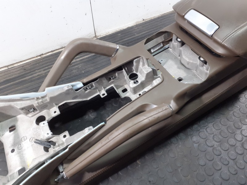 Recambio de consola central para porsche cayenne (typ 92aa) diesel platinum edition referencia OEM IAM 45800001 4580110002 P2-A2