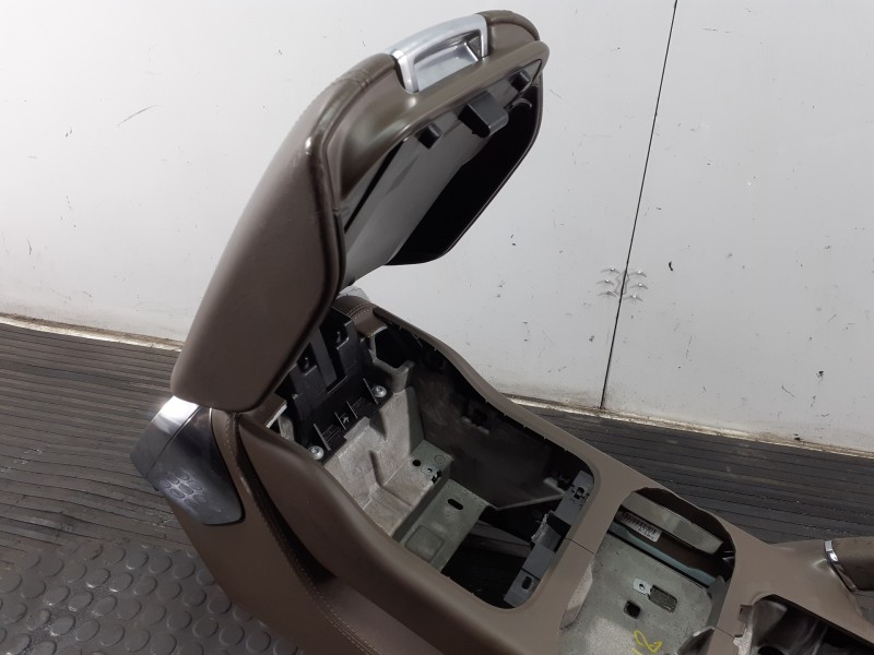 Recambio de consola central para porsche cayenne (typ 92aa) diesel platinum edition referencia OEM IAM 45800001 4580110002 P2-A2