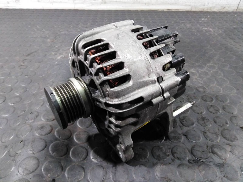 Recambio de alternador para seat leon st (5f8) fr advanced referencia OEM IAM 03L903023J TG12C113 P3-A4-14-3