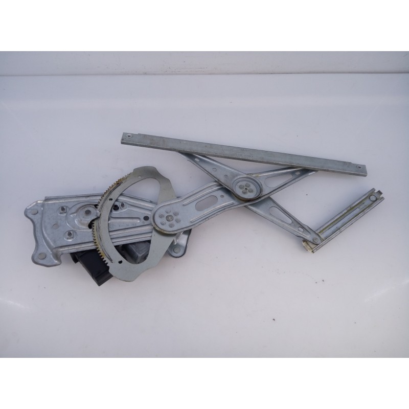 Recambio de elevalunas trasero izquierdo para renault scenic iii dynamique referencia OEM IAM 827310166R  E1-A1-28-1