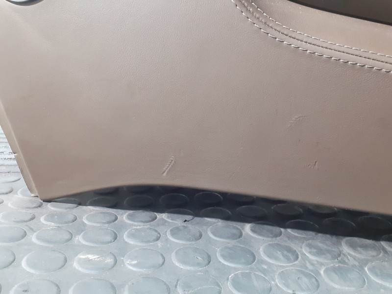 Recambio de consola central para porsche cayenne (typ 92aa) diesel platinum edition referencia OEM IAM 45800001 4580110002 P2-A2