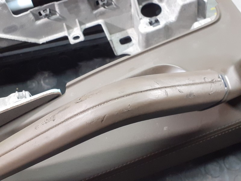 Recambio de consola central para porsche cayenne (typ 92aa) diesel platinum edition referencia OEM IAM 45800001 4580110002 P2-A2