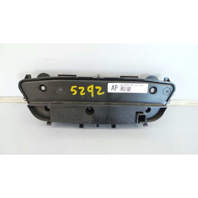 Recambio de mando climatizador para opel insignia berlina excellence referencia OEM IAM 1327786520260903170093C  E3-A5-17-5