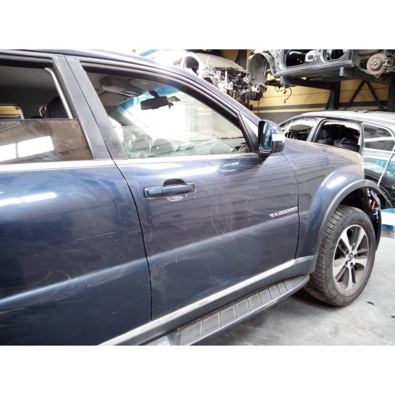 Recambio de puerta delantera derecha para ssangyong rexton w limited 4wd referencia OEM IAM   