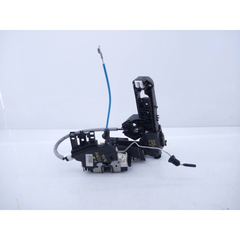 Recambio de cerradura puerta delantera derecha para mercedes-benz clase gla (w156) cross activity referencia OEM IAM A2047601800