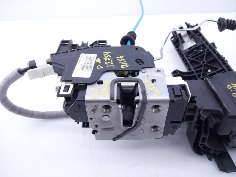 Recambio de cerradura puerta delantera derecha para mercedes-benz clase gla (w156) cross activity referencia OEM IAM A2047601800