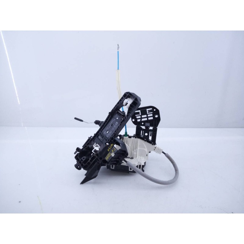 Recambio de cerradura puerta trasera derecha para mercedes-benz clase gla (w156) cross activity referencia OEM IAM A2047302835  