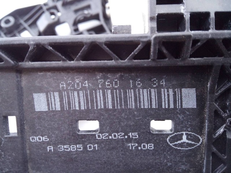 Recambio de cerradura puerta trasera derecha para mercedes-benz clase gla (w156) cross activity referencia OEM IAM A2047302835  